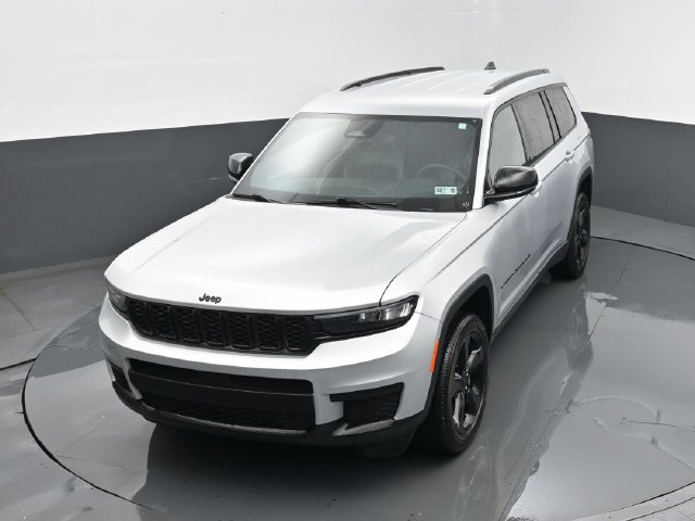 Used 2023 Jeep Grand Cherokee L Laredo AWD/4WD image 22