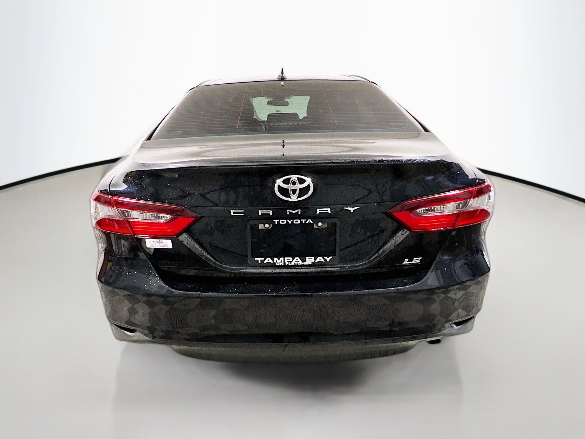 Used 2022 Toyota Camry LE FWD image 6