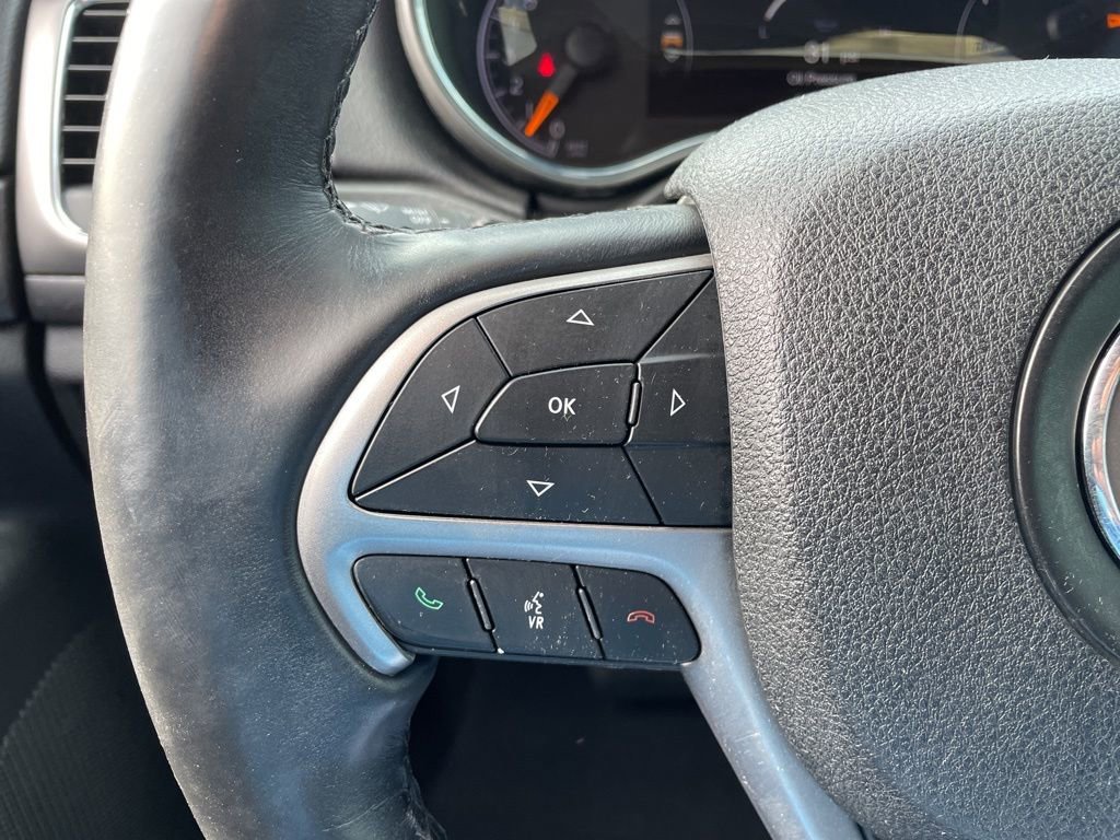 Used 2018 Jeep Grand Cherokee Laredo AWD/4WD image 25