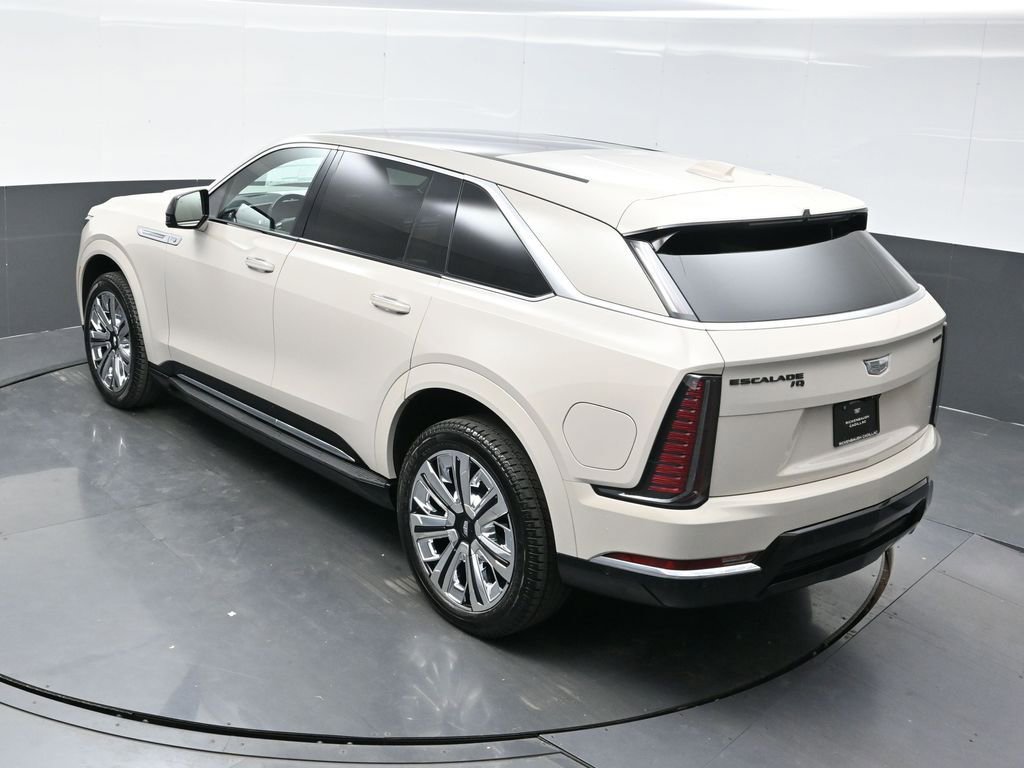 New 2026 Cadillac Escalade IQ Luxury 2 w/ LPO, Radiant Package AWD/4WD image 45