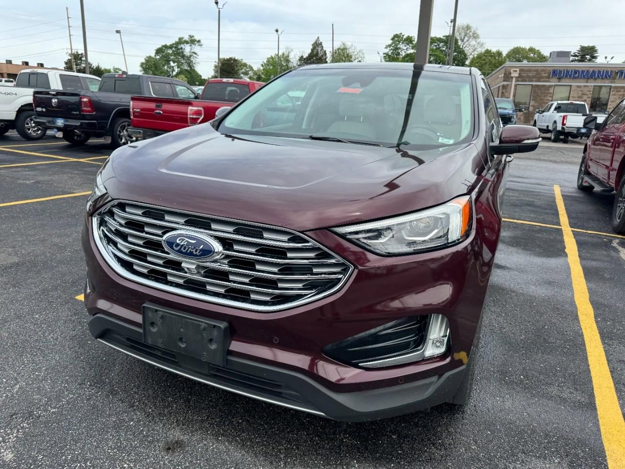 Used 2019 Ford Edge Titanium w/ Equipment Group 301A AWD/4WD image 10