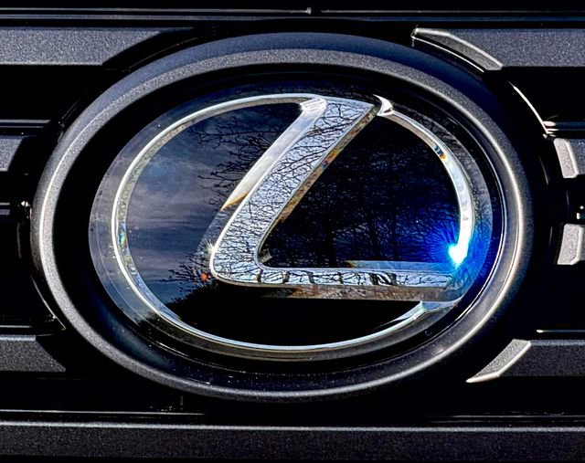 New 2026 Lexus LX 700h Luxury image 13