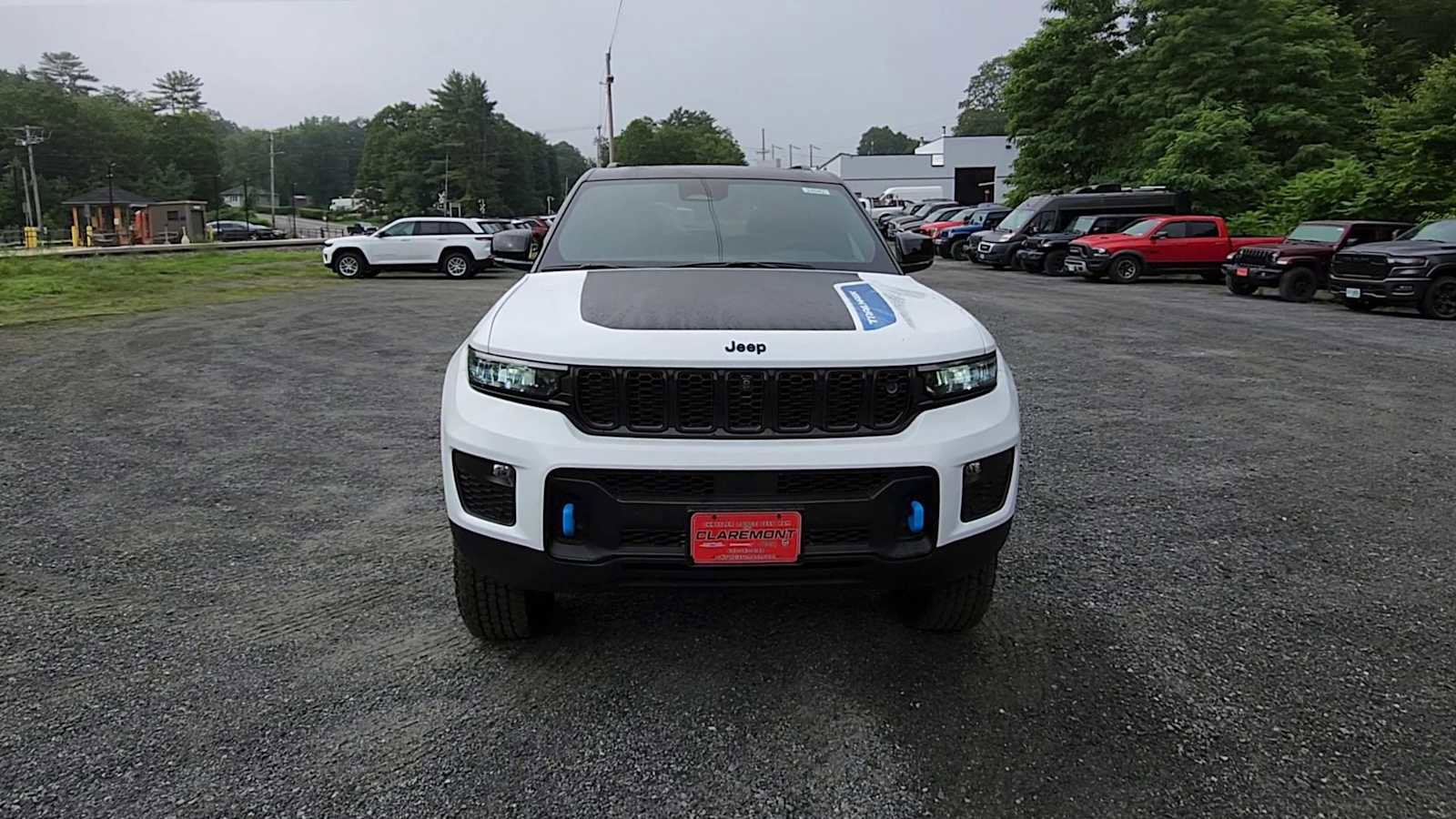 New 2024 Jeep Grand Cherokee Trailhawk w/ Advanced Protech Group II image 3