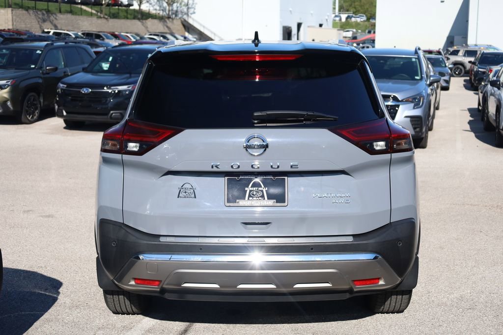 Used 2021 Nissan Rogue Platinum image 5