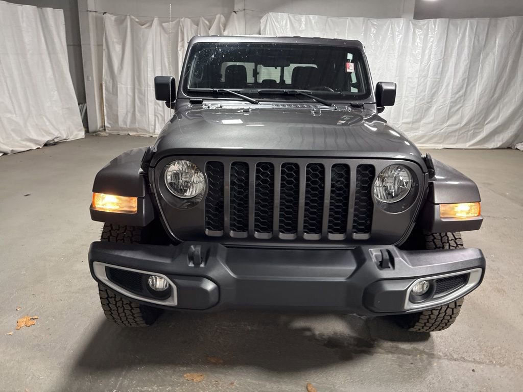 Used 2023 Jeep Gladiator Sport AWD/4WD image 2