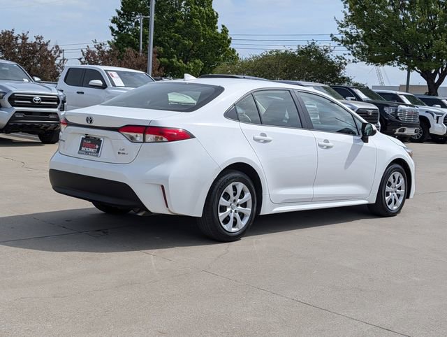 Used 2025 Toyota Corolla LE FWD image 6