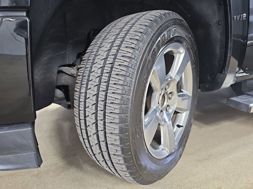 Used 2018 Chevrolet Silverado 1500 LT w/ All Star Edition image 36