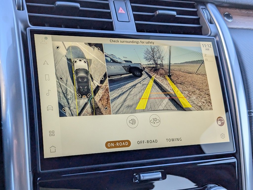 Certified 2024 Land Rover Discovery Dynamic SE image 14