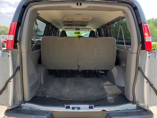 Used 2018 Chevrolet Express 3500 LT w/ LT Preferred Equipment Group RWD image 5