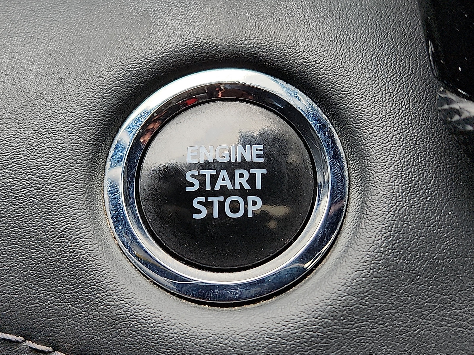 Used 2023 Toyota Highlander XSE FWD image 16