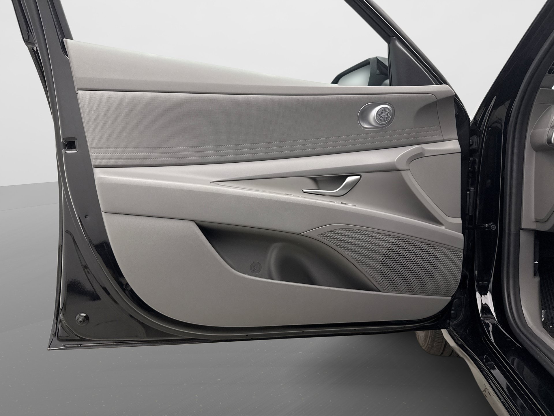 Used 2024 Hyundai Elantra SEL FWD image 9