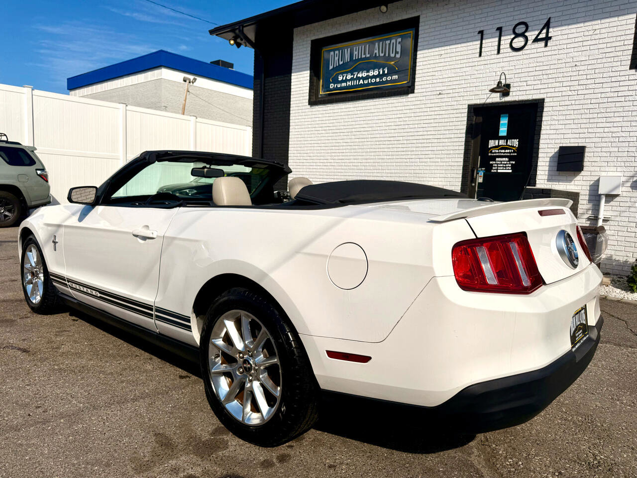 Used 2010 Ford Mustang Convertible image 33