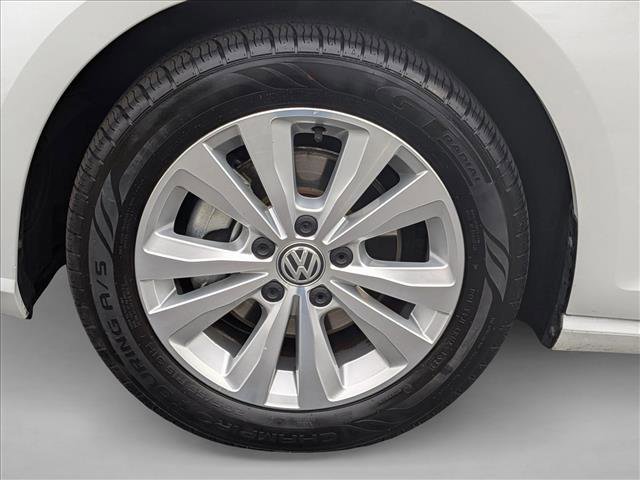 Used 2021 Volkswagen Golf 4-Door image 22