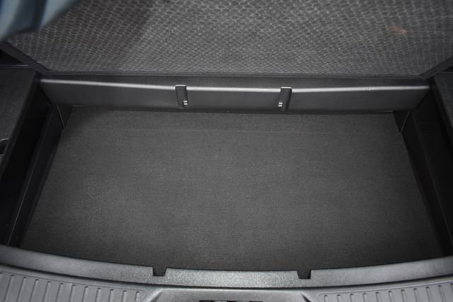 Used 2023 Ford Explorer XLT image 36