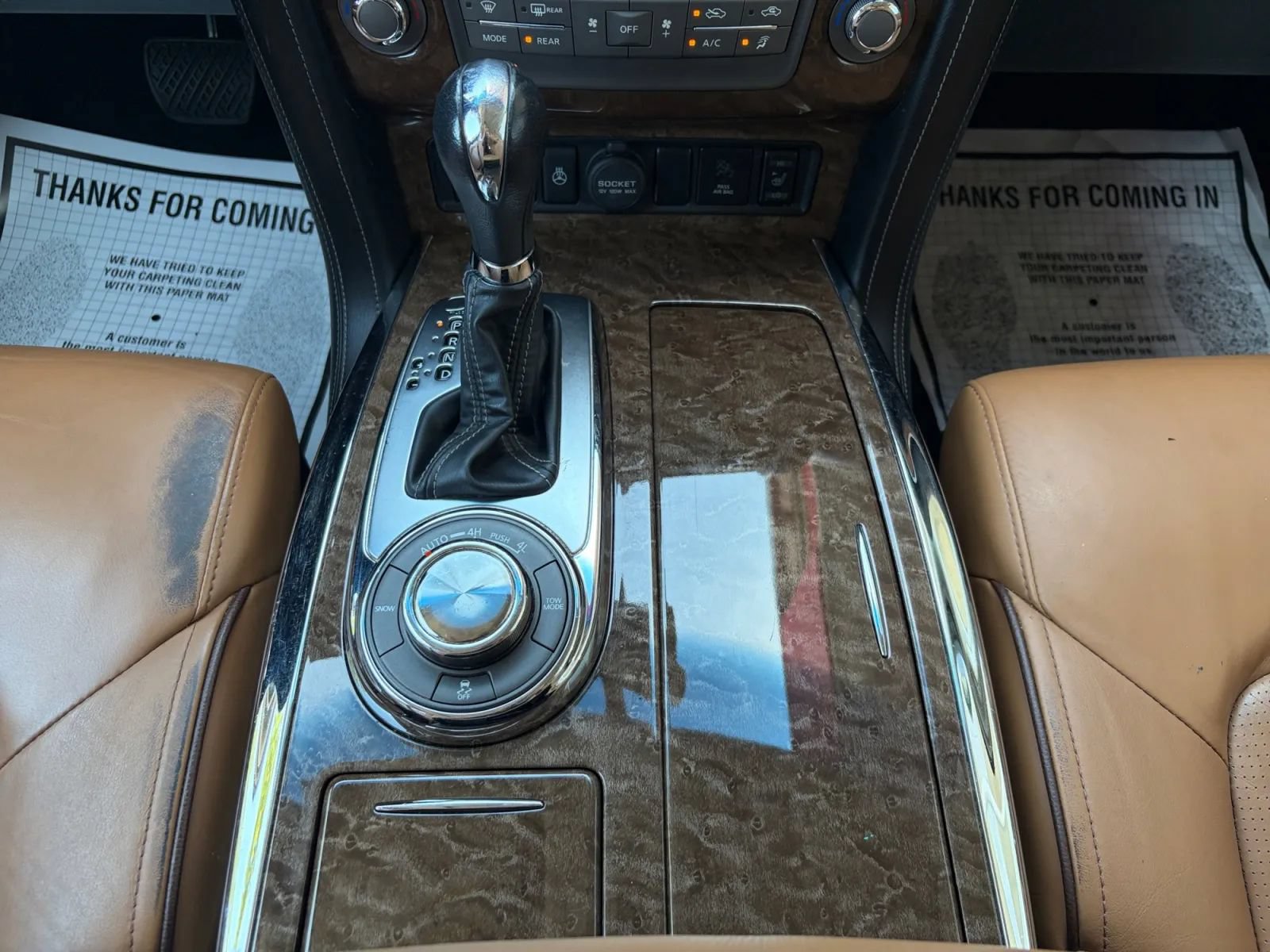 Used 2016 INFINITI QX80 4WD w/ All Season Package image 29
