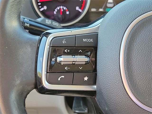 Certified 2024 Kia Carnival LX image 21