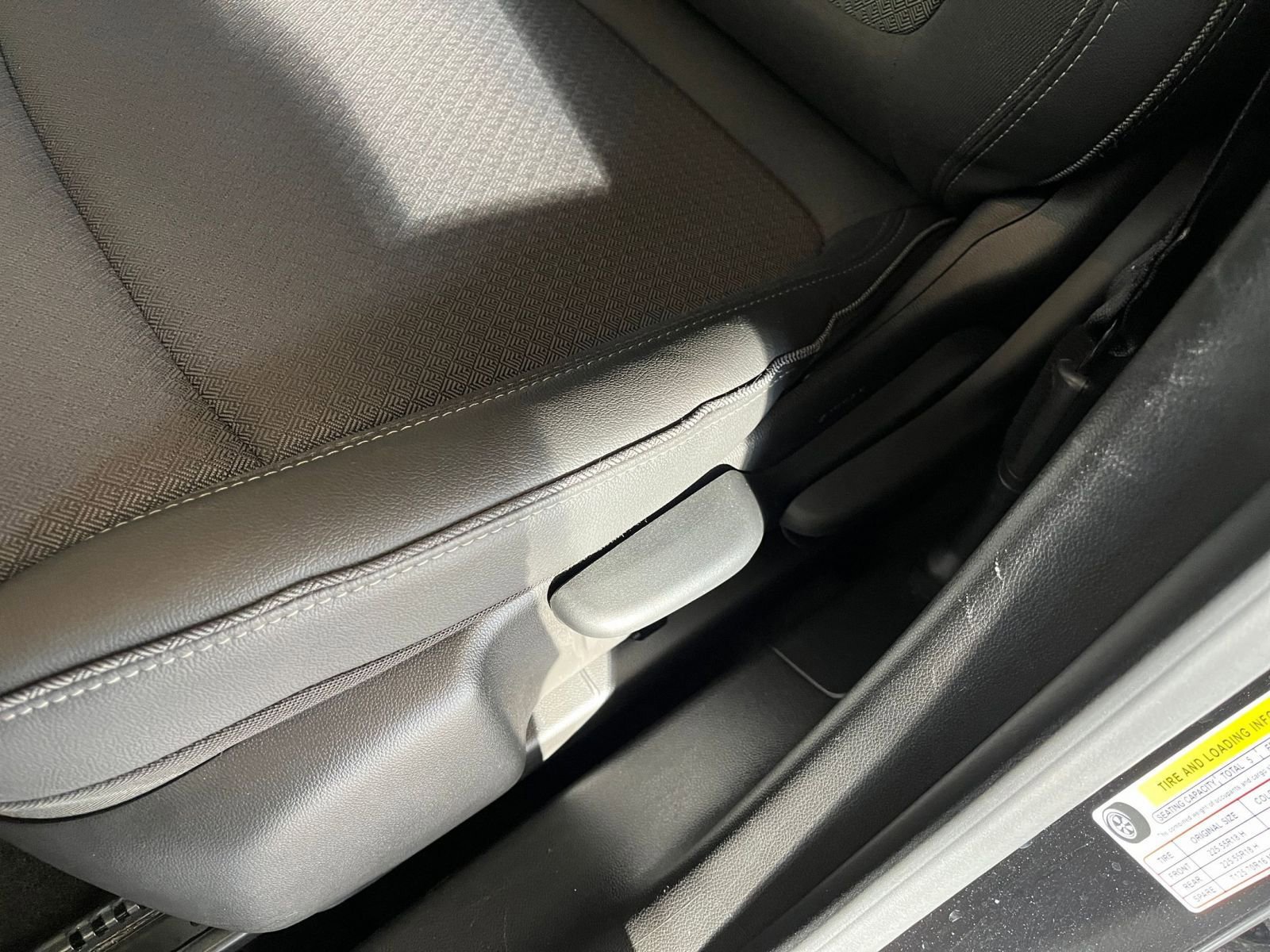 Used 2025 Buick Encore GX Preferred image 23