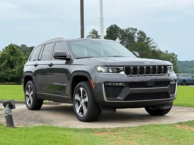 New 2026 Jeep Grand Cherokee Limited w/ Trailer Tow Package