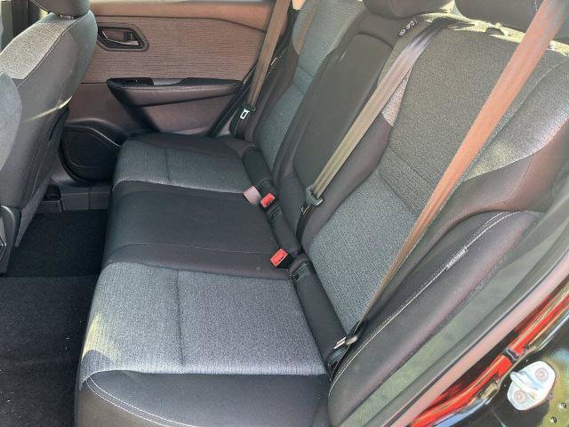 Certified 2022 Nissan Rogue S image 17