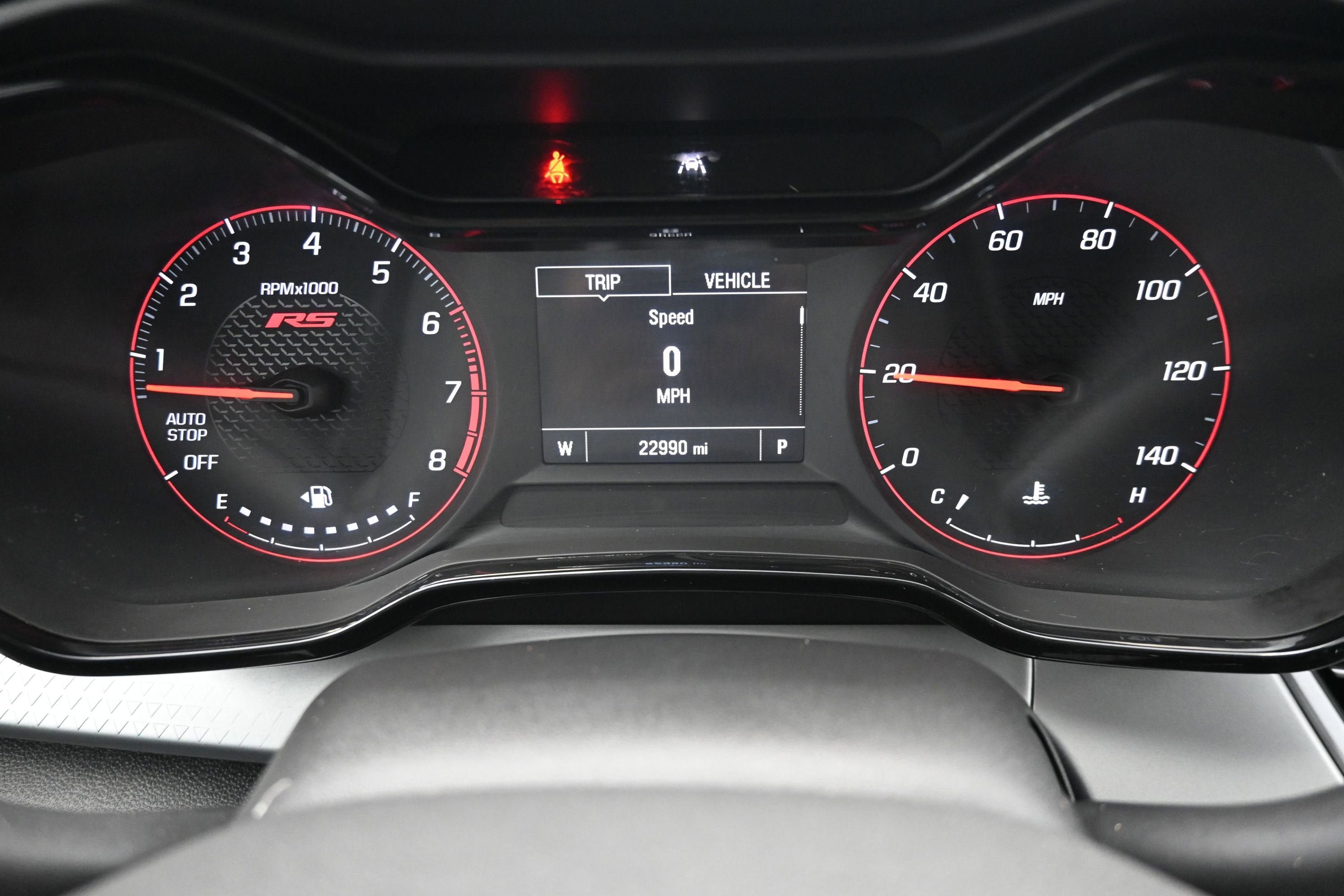 Used 2025 Chevrolet Trax RS w/ Sunroof Package FWD image 14