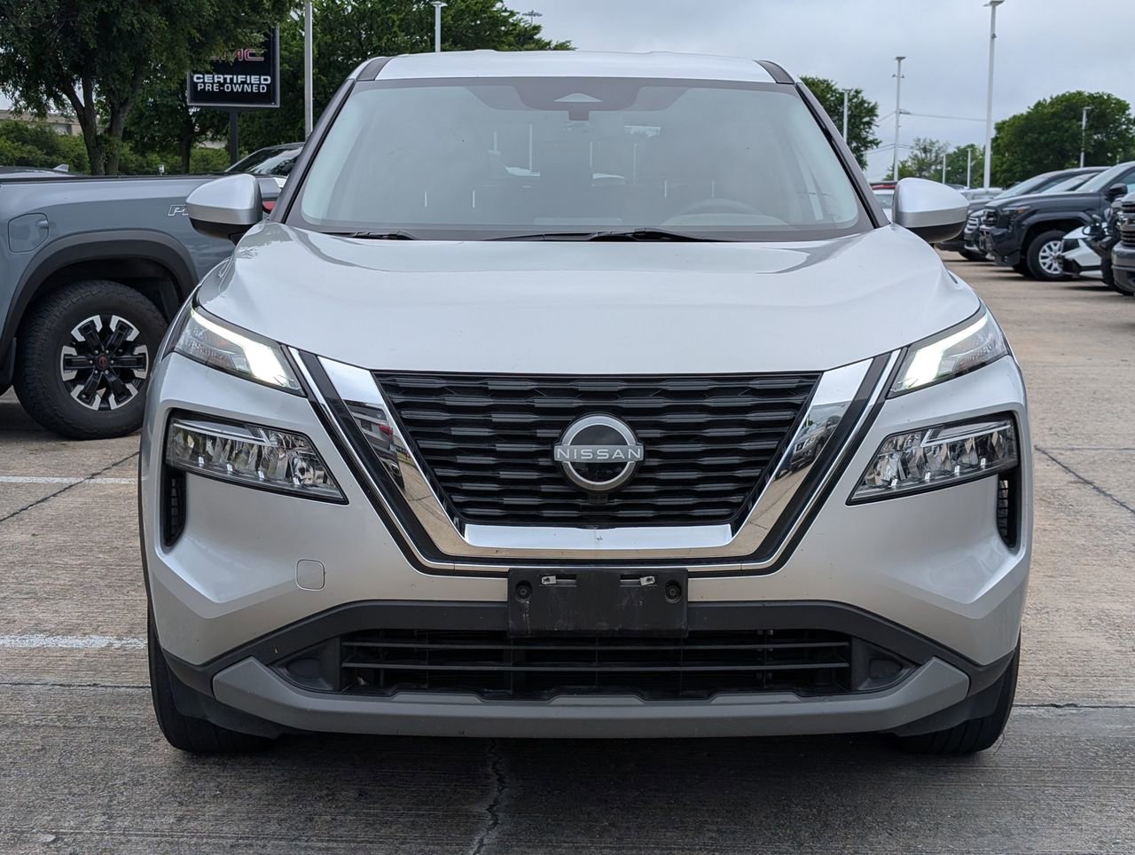 Used 2023 Nissan Rogue SV image 6