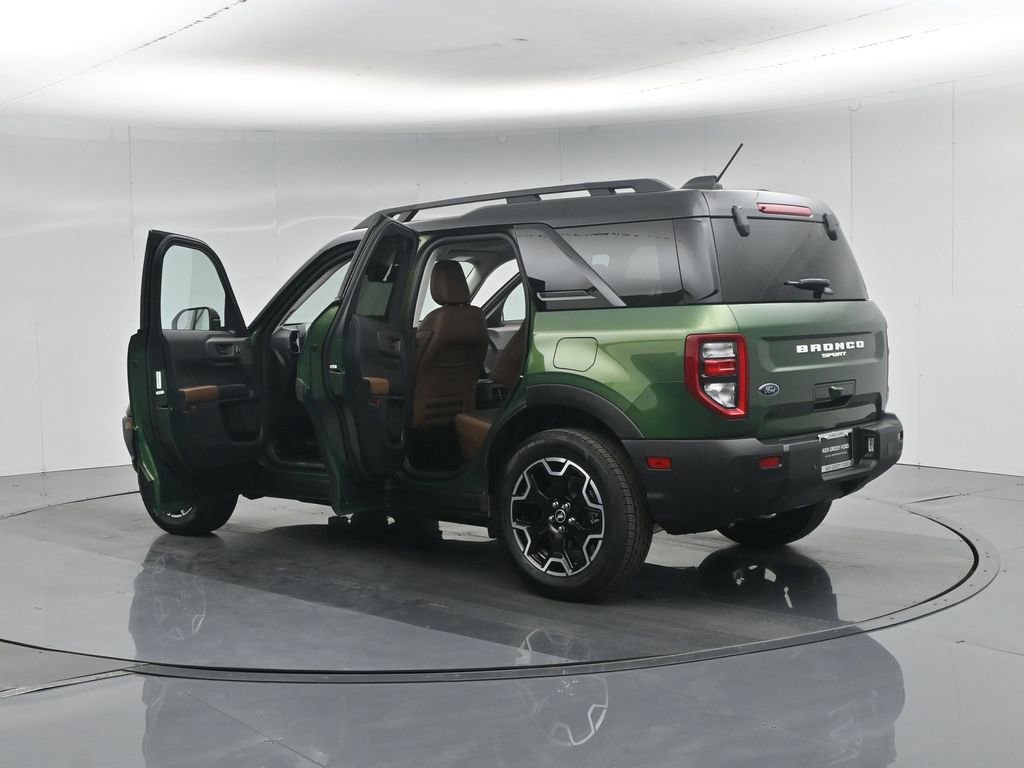 Used 2025 Ford Bronco Sport Outer Banks w/ Outer Banks Tech Package+ AWD/4WD image 38