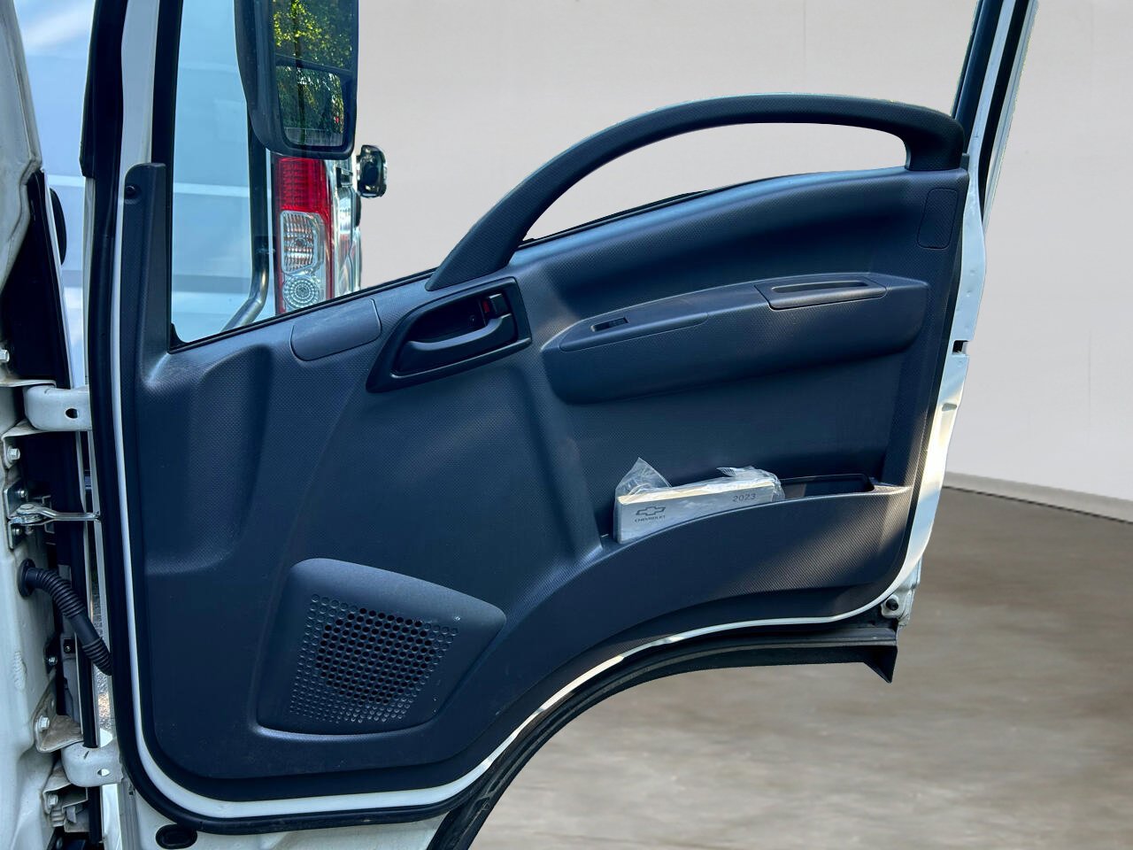 Used 2023 Chevrolet Low Cab Forward 5500XD image 23