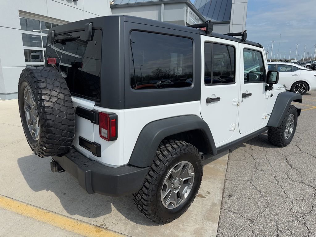 Used 2015 Jeep Wrangler Unlimited Rubicon w/ Connectivity Group AWD/4WD image 5