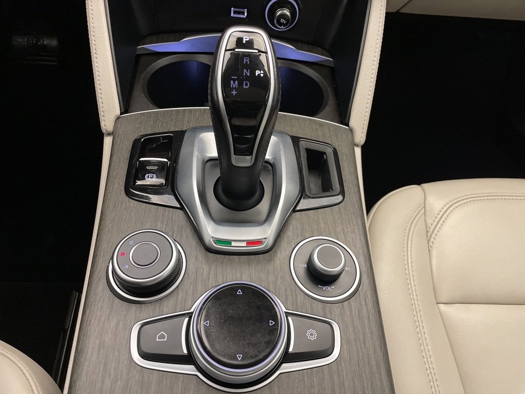 Used 2021 Alfa Romeo Stelvio Ti image 17