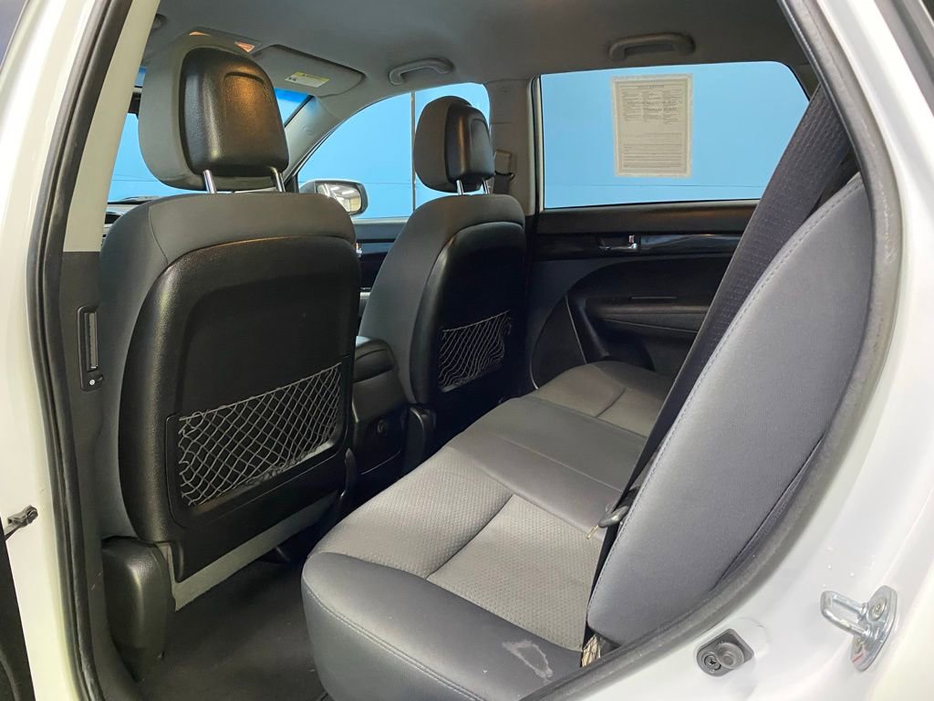 Used 2012 Kia Sorento LX image 33