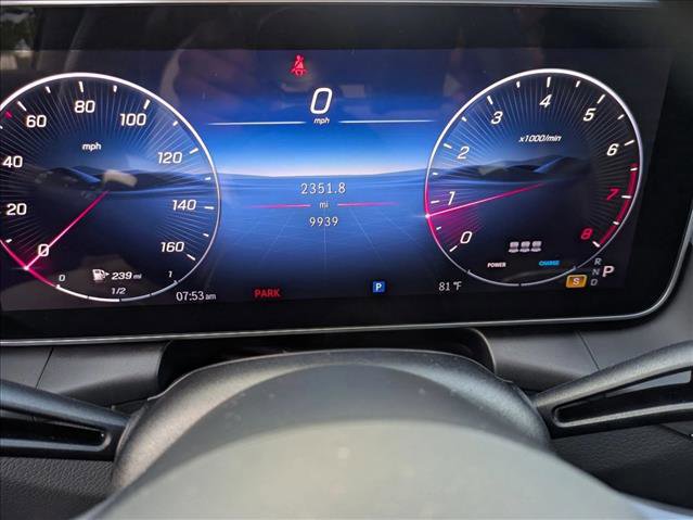 Used 2025 Mercedes-Benz GLC 300 4MATIC image 11