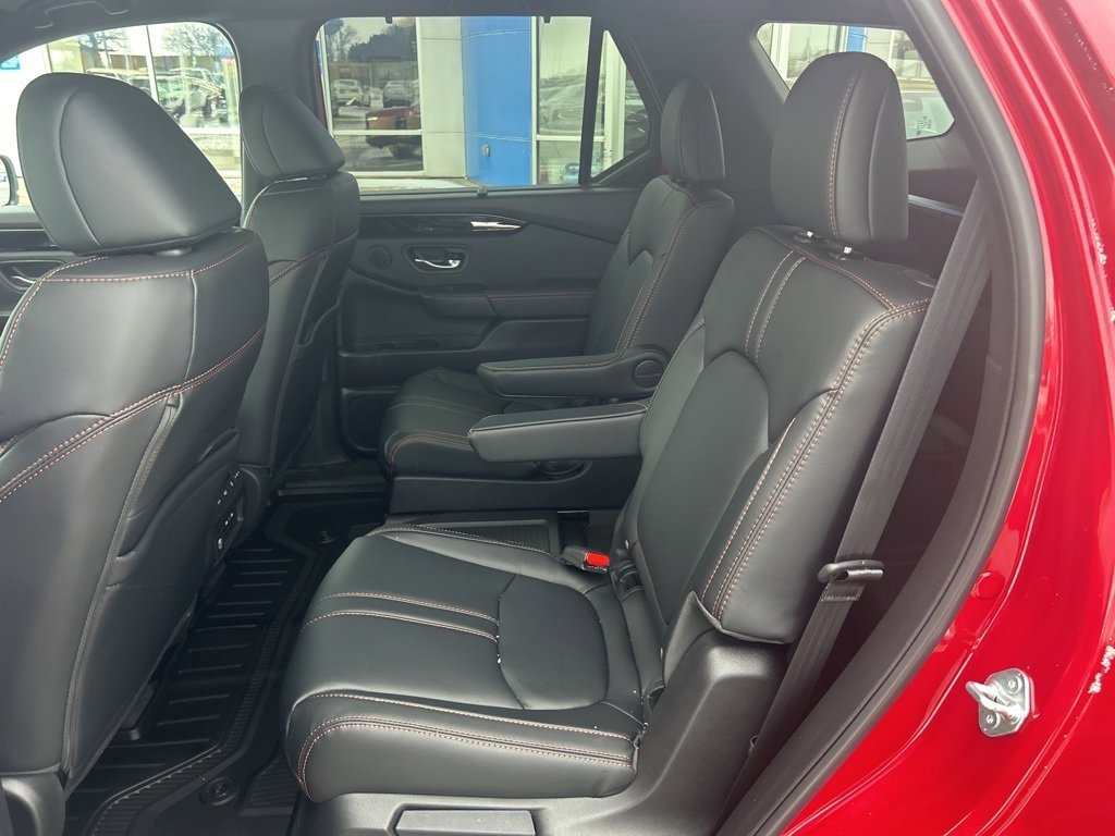 New 2025 Honda Pilot TrailSport image 18