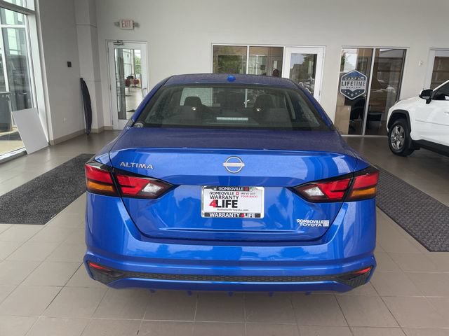 Used 2025 Nissan Altima 2.5 SV FWD image 33