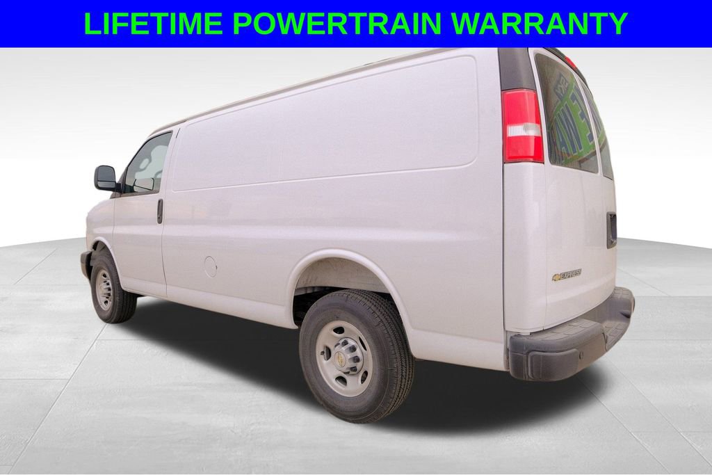 Used 2025 Chevrolet Express 2500 w/ Driver Convenience Package image 3