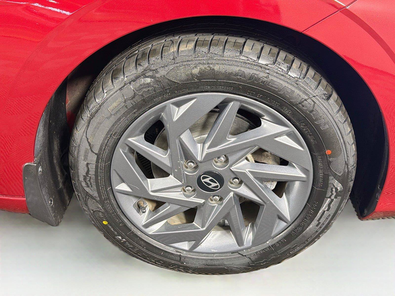 Used 2024 Hyundai Elantra SEL FWD image 35
