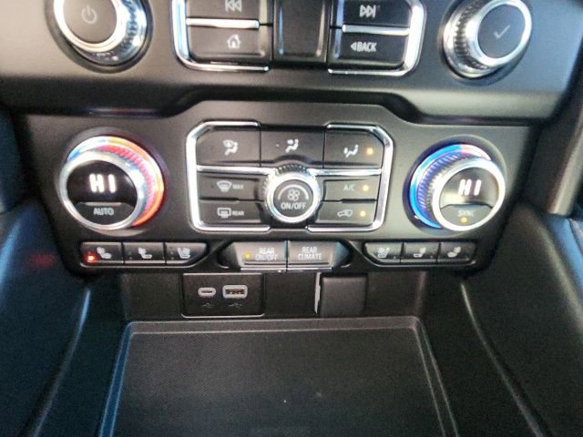 Used 2024 GMC Yukon AT4 w/ Technology Package image 36