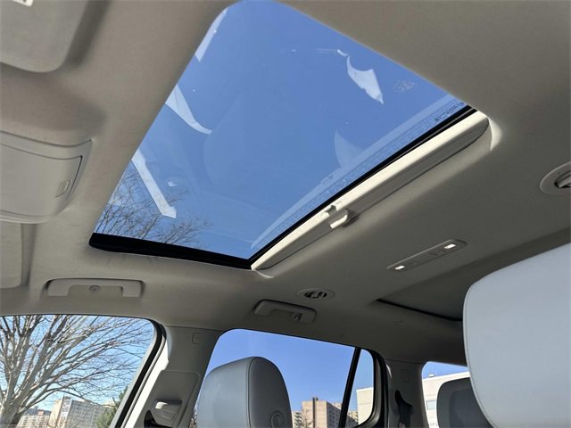 Used 2021 GMC Acadia SLT w/ Premium Package image 19