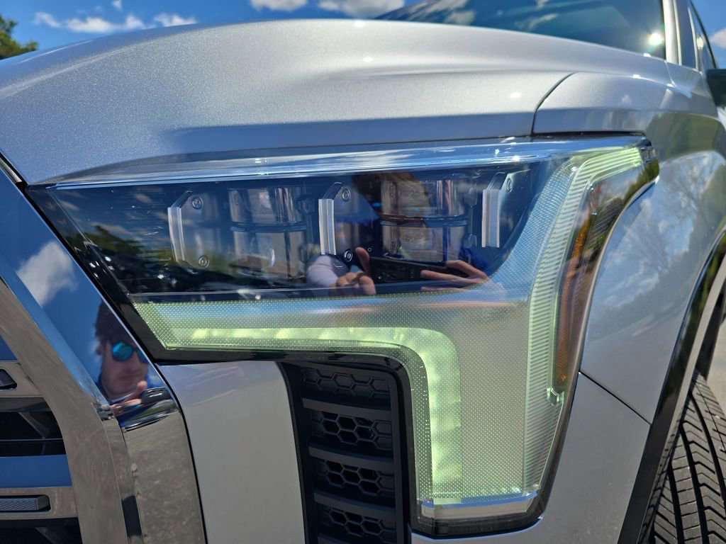 Used 2026 Toyota Tundra Platinum AWD/4WD image 35