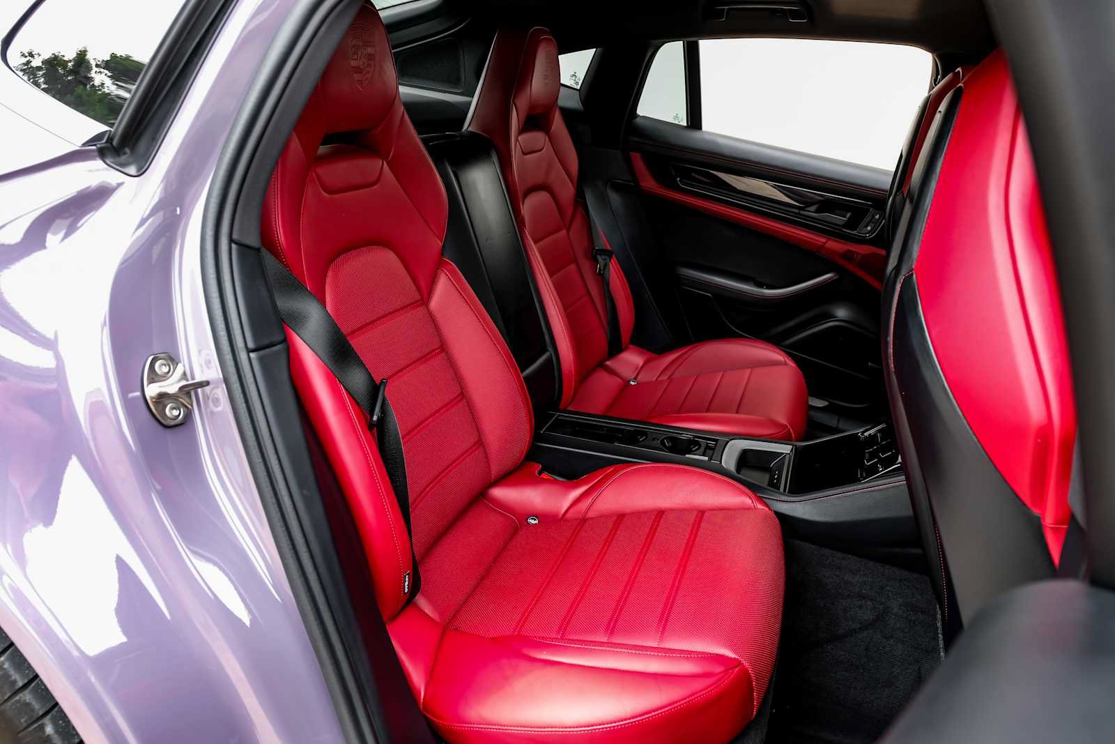 Used 2024 Porsche Panamera RWD image 35