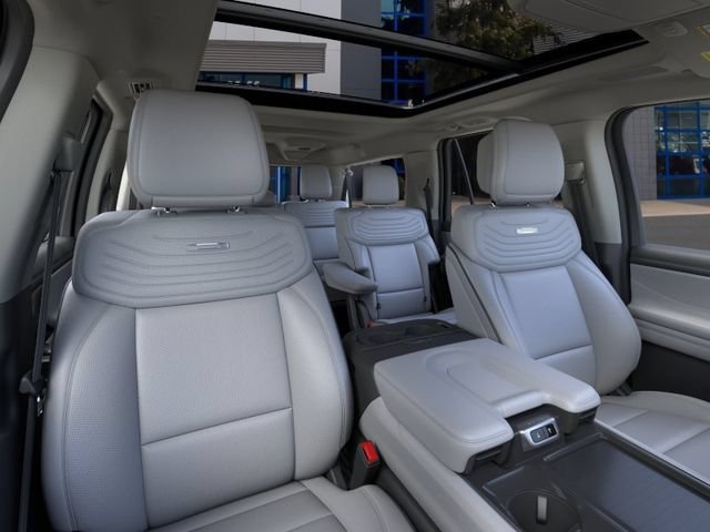 New 2026 Ford Expedition Max Platinum w/ Platinum Ultimate Package AWD/4WD image 10