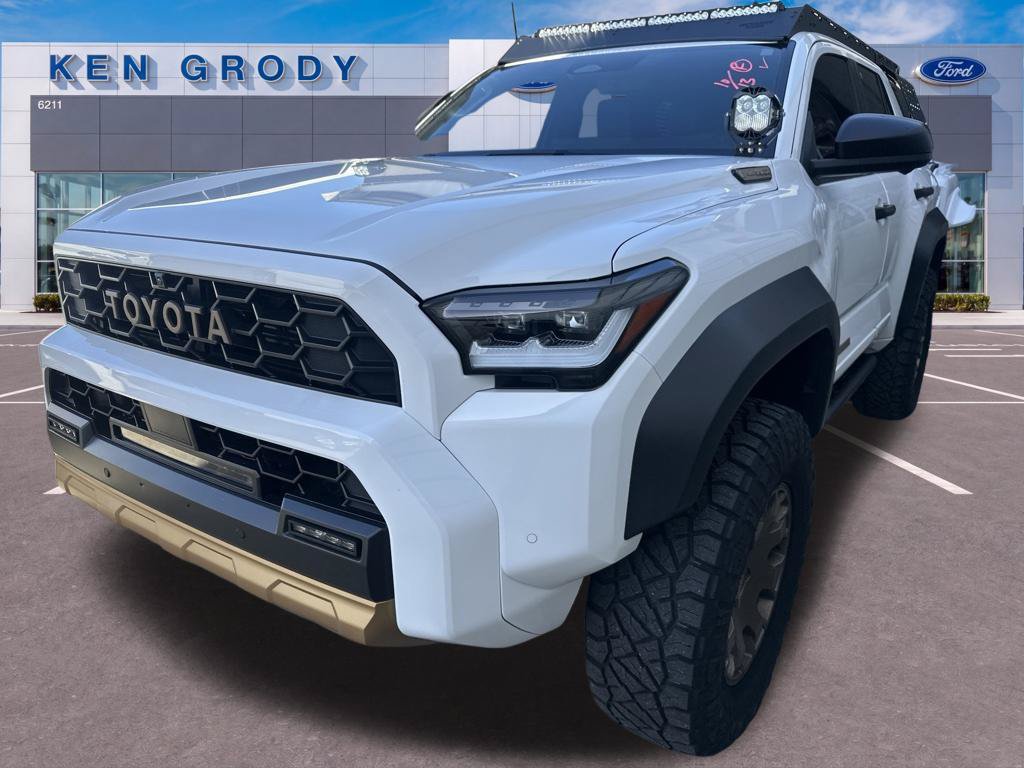 Used 2025 Toyota 4Runner Trailhunter AWD/4WD image 4