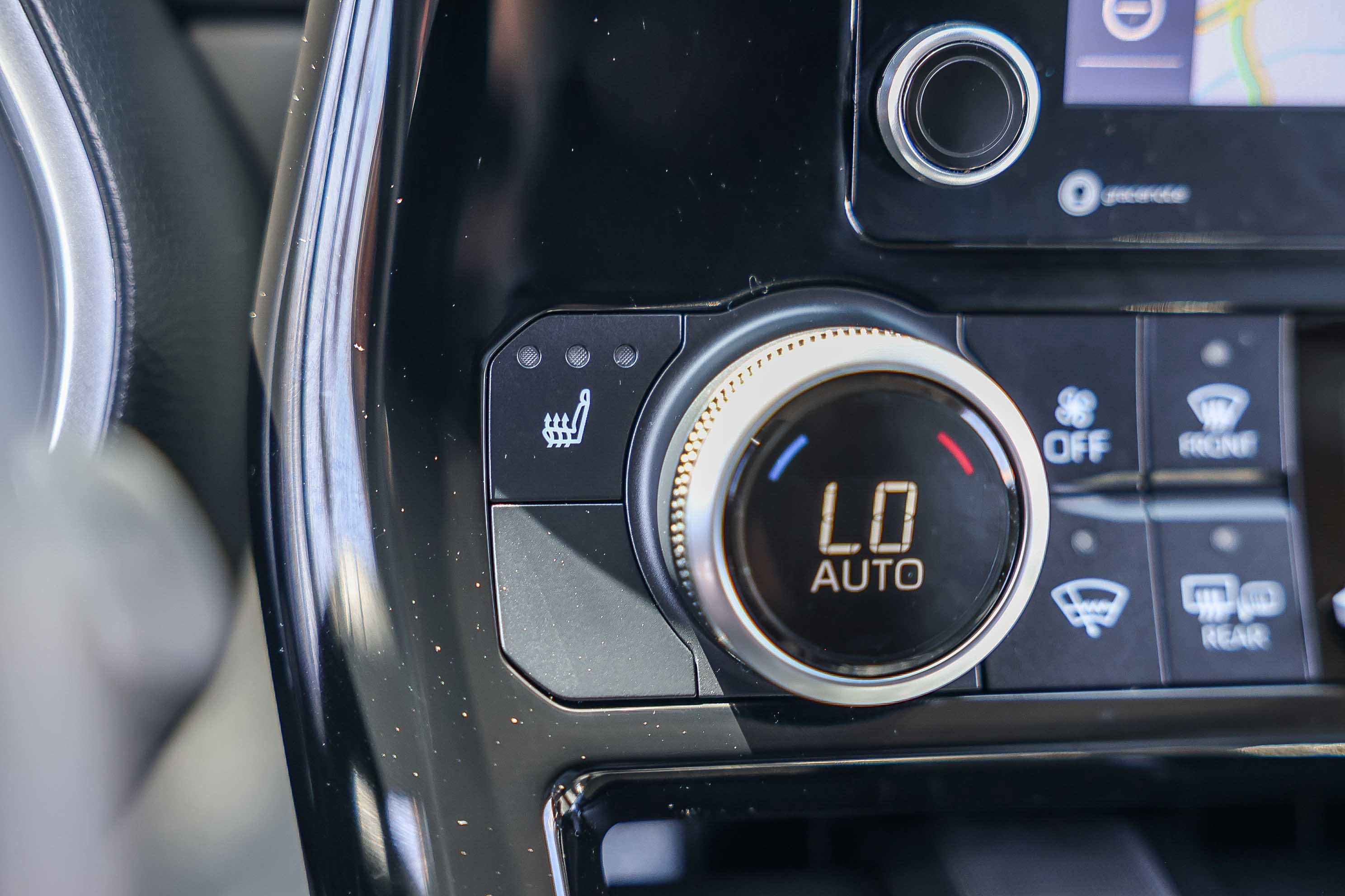 Used 2022 Toyota Highlander XLE image 17