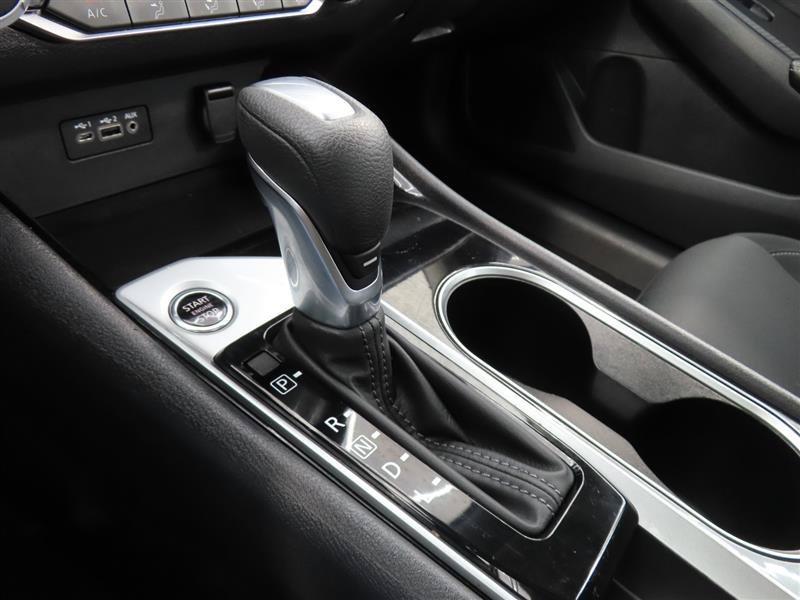 Used 2024 Nissan Altima 2.5 SV FWD image 24