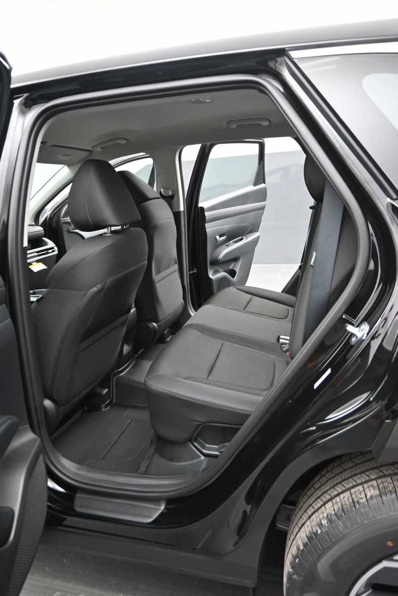 New 2026 Hyundai Tucson Blue SE FWD image 15
