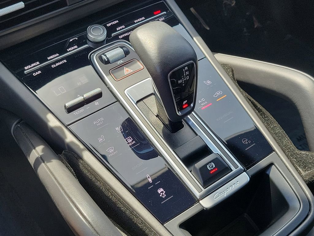 Certified 2021 Porsche Cayenne GTS AWD/4WD image 33