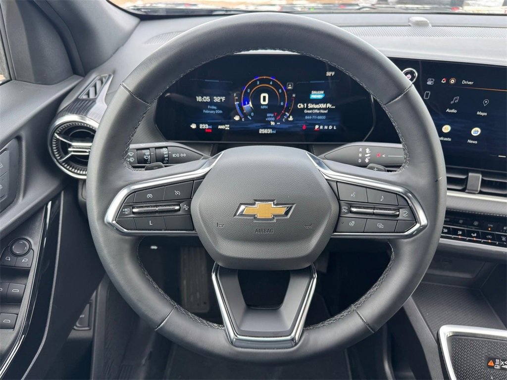 Used 2025 Chevrolet Equinox LT w/ Convenience Package II image 12