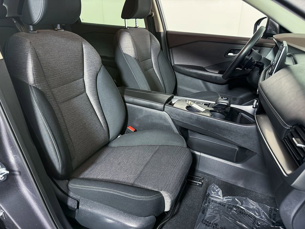 Certified 2022 Nissan Rogue SV image 15