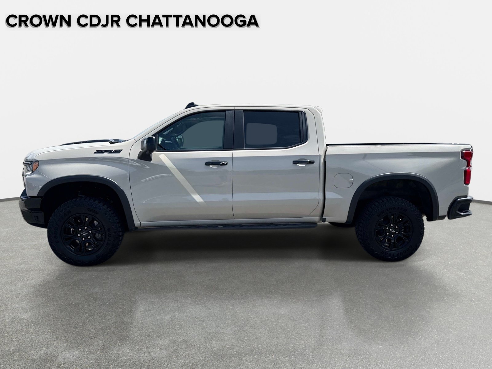Used 2026 Chevrolet Silverado 1500 ZR2 w/ Dark Appearance Package AWD/4WD image 8