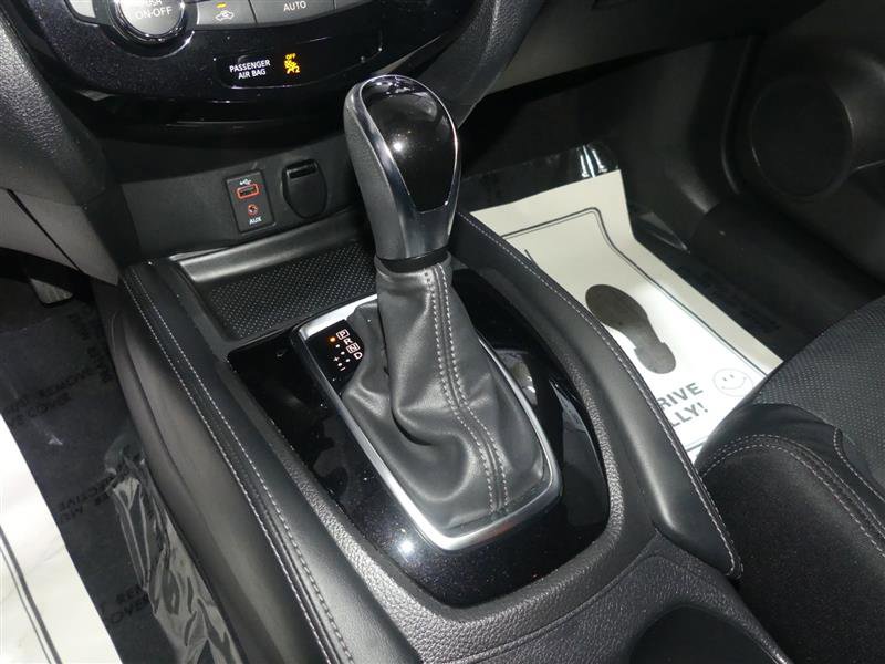 Used 2017 Nissan Rogue SL w/ SL HEV Premium Package image 40