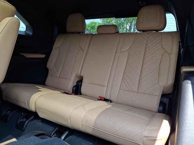 Certified 2026 Cadillac Escalade IQ Luxury 2 w/ LPO, Premium Carpet Package AWD/4WD image 10